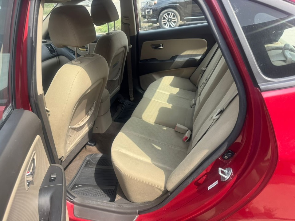 Super Clean 2010 Elantra: Reliable & Fuel-Efficient