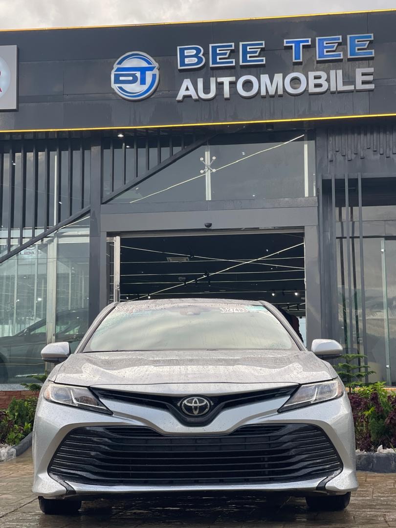 2019 Camry LE: Immediate Delivery, Unbeatable Value