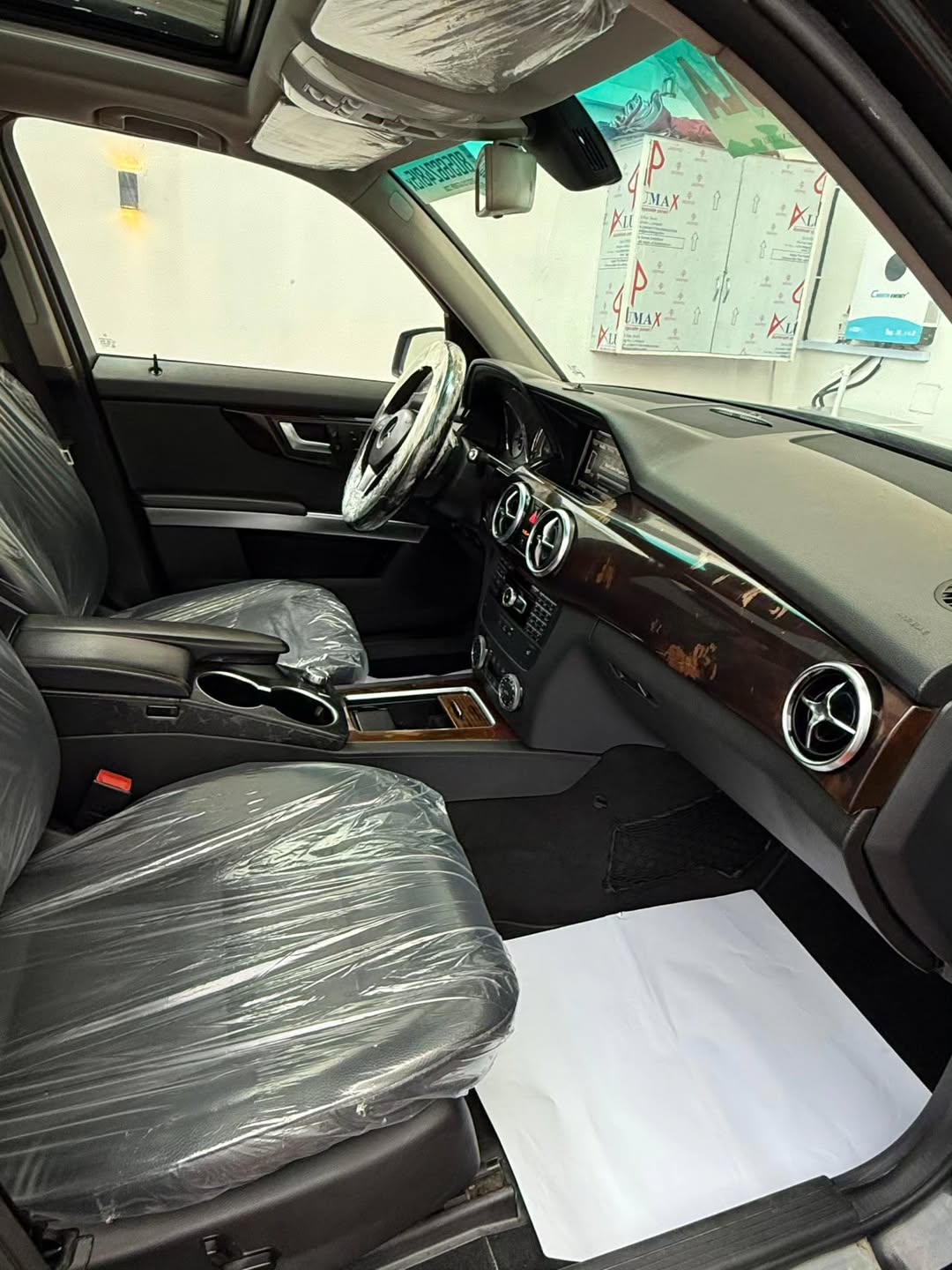 2013 Mercedes GLK 350: Impeccably Clean & Ready