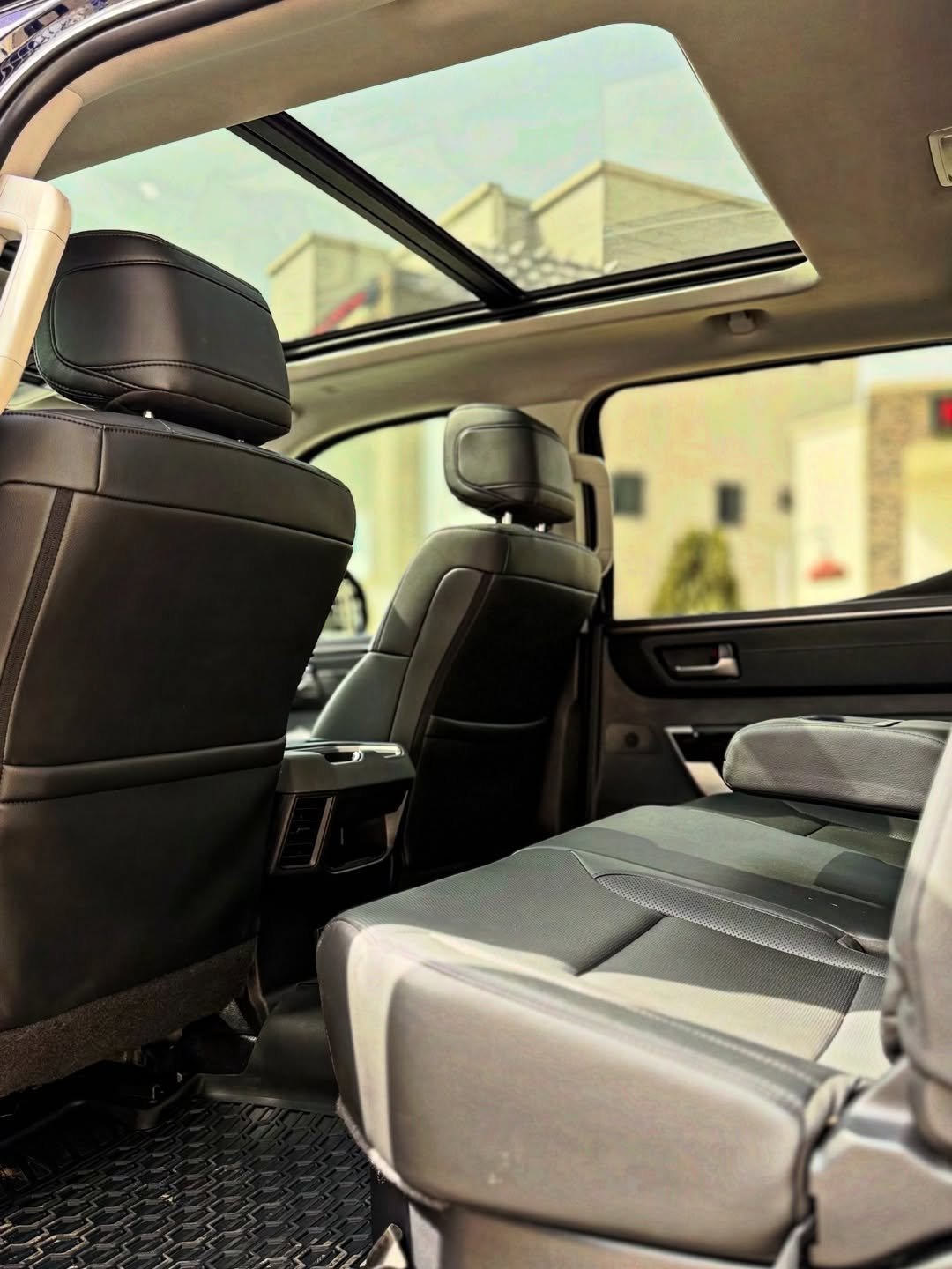 2024 Tundra 4×4: Luxury Meets Rugged Power