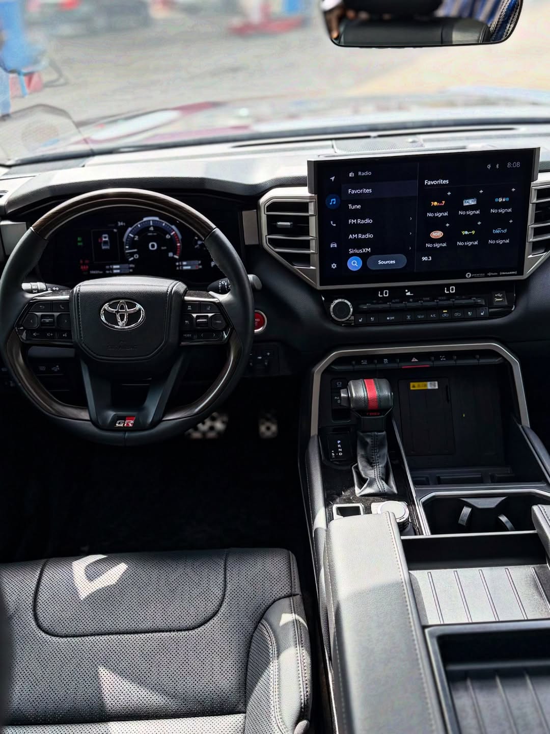 2024 Tundra 4×4: Luxury Meets Rugged Power