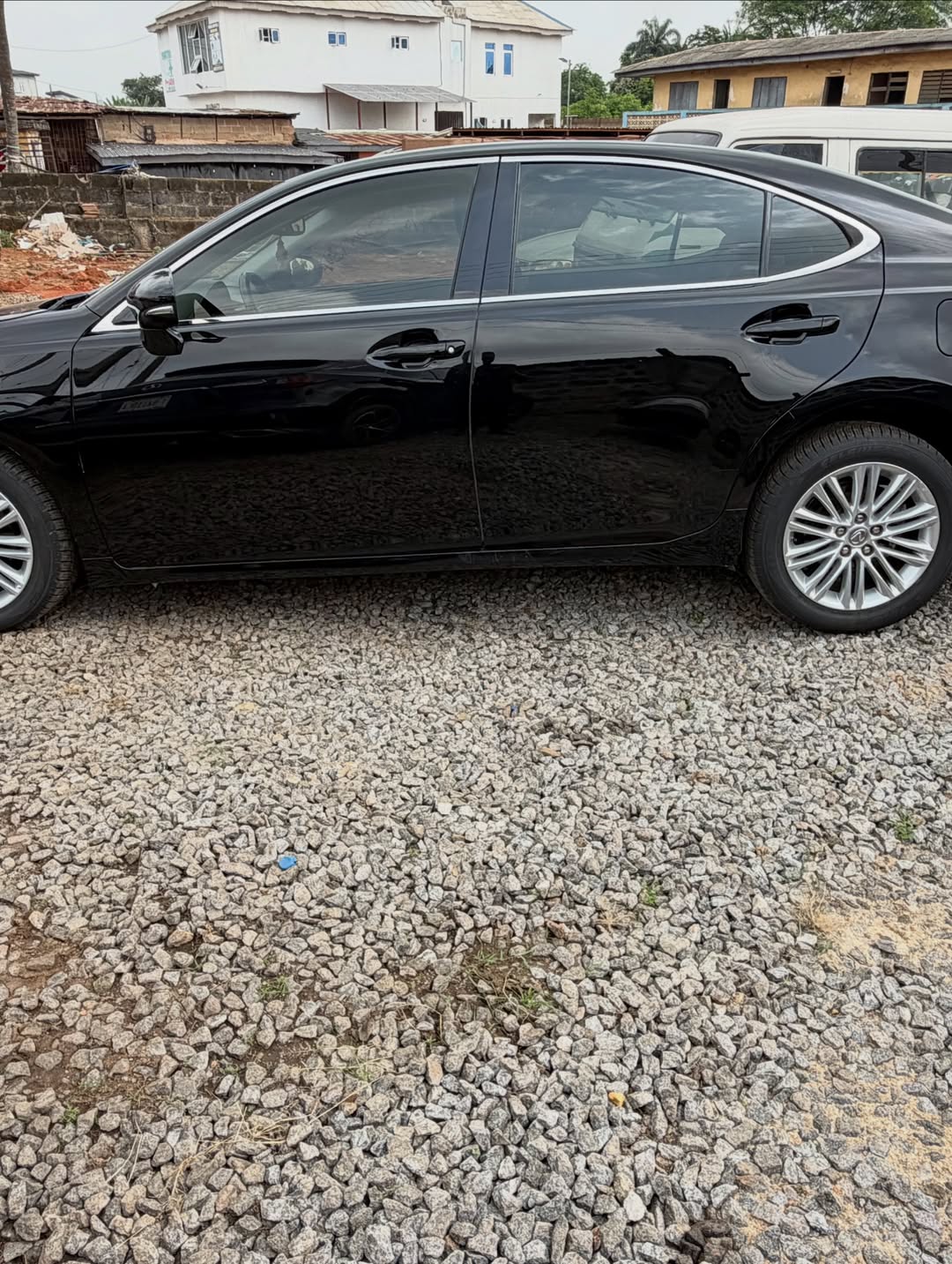 Immaculate 2015 Lexus ES350: Drive Away Today