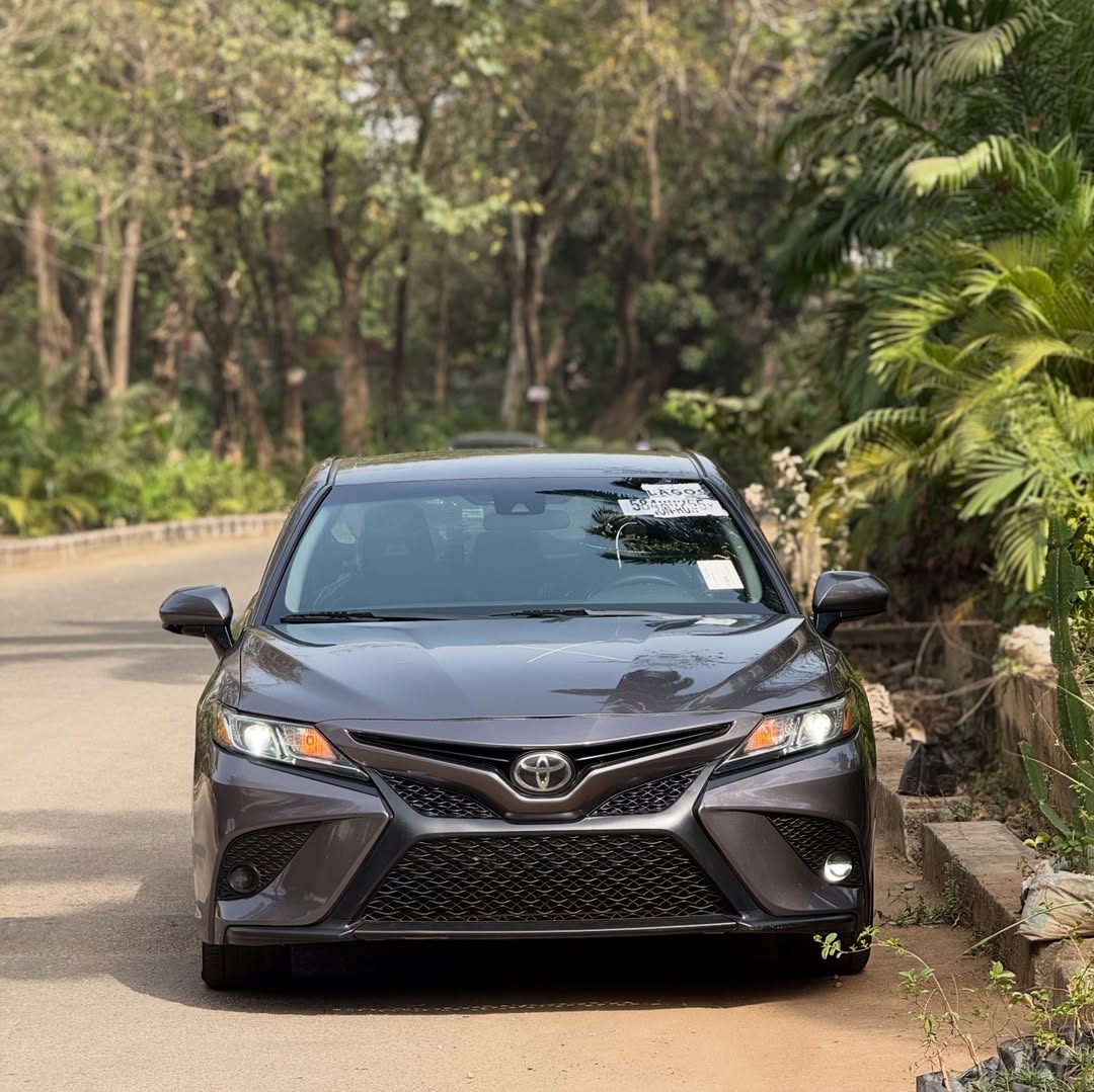 2019 Toyota Camry SE: Duty-Paid & Ready to Roll