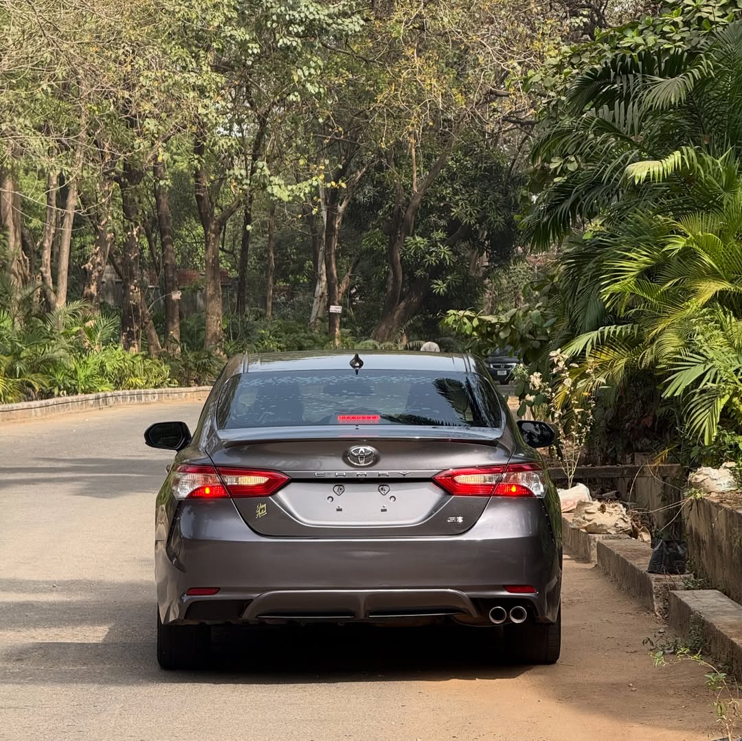 2019 Toyota Camry SE: Duty-Paid & Ready to Roll