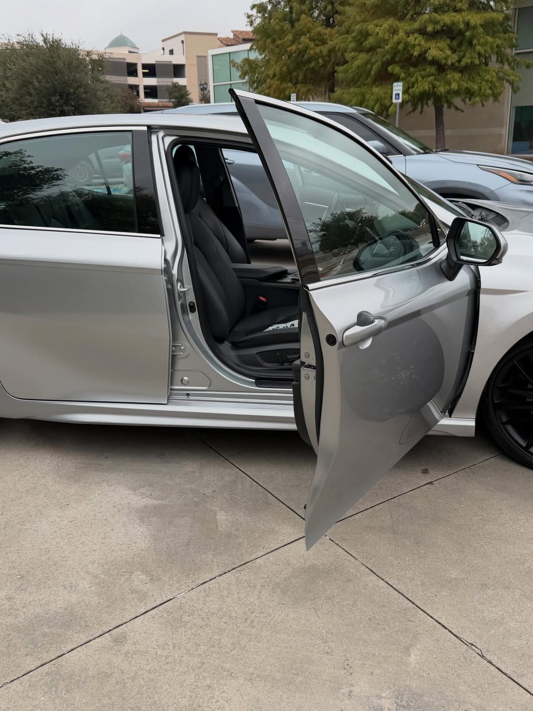 2019 Toyota Camry: Low Miles, Premium Value