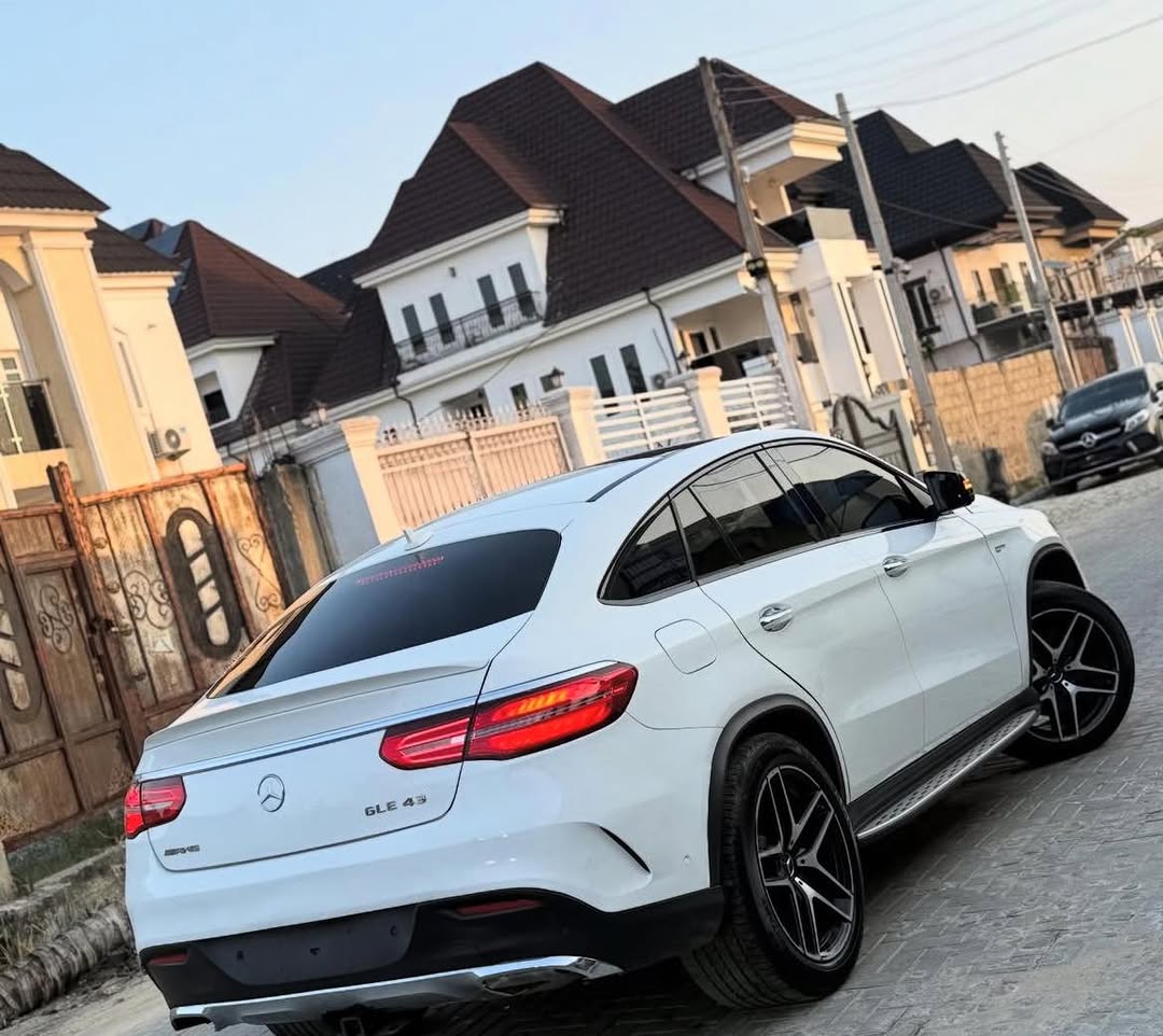 Own the Road: 2019 Mercedes GLE43 SUV