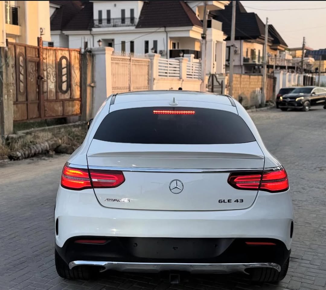 Own the Road: 2019 Mercedes GLE43 SUV