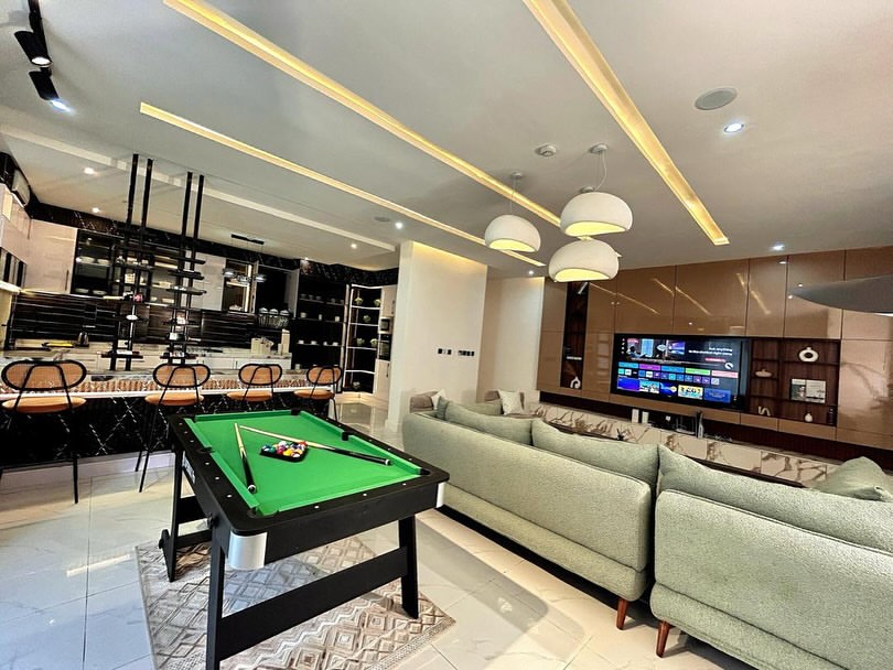 Smart 2-Bed Alexa Home with Pool & Chef