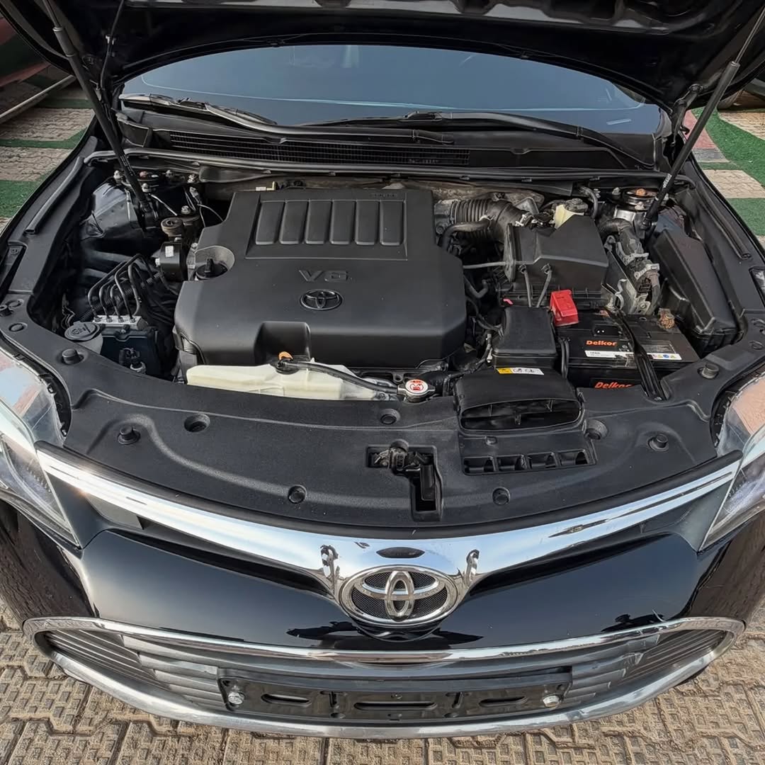 Luxury Low-Mileage 2017 Avalon Limited