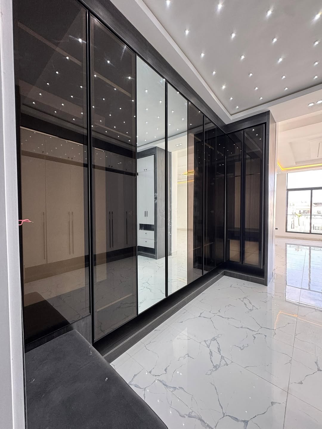 Lekki’s Ultimate 5-Bed Estate with Private Cinema & Pool