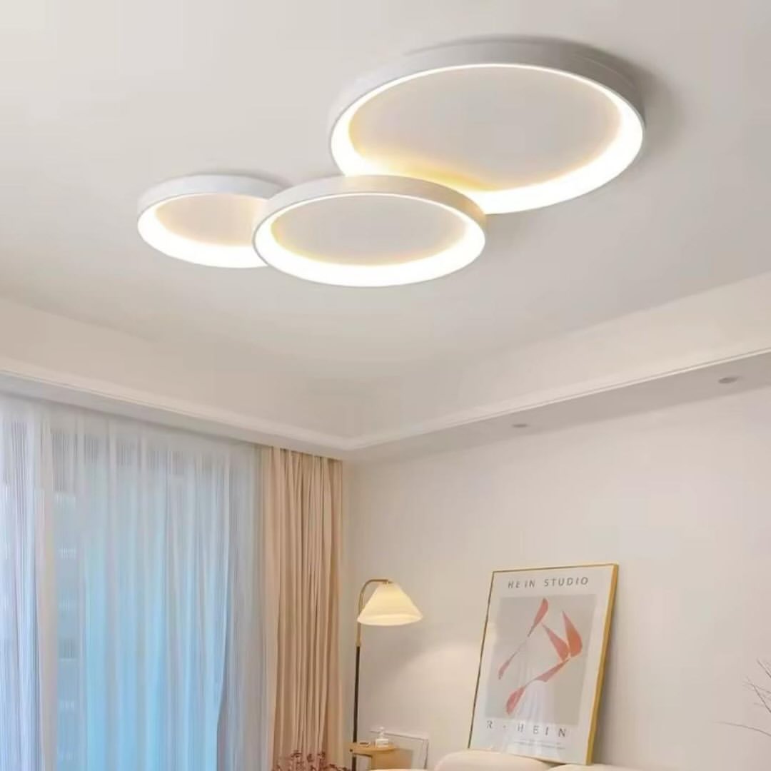 Sleek Smart-Lit Villa: Modern Luxury Awaits