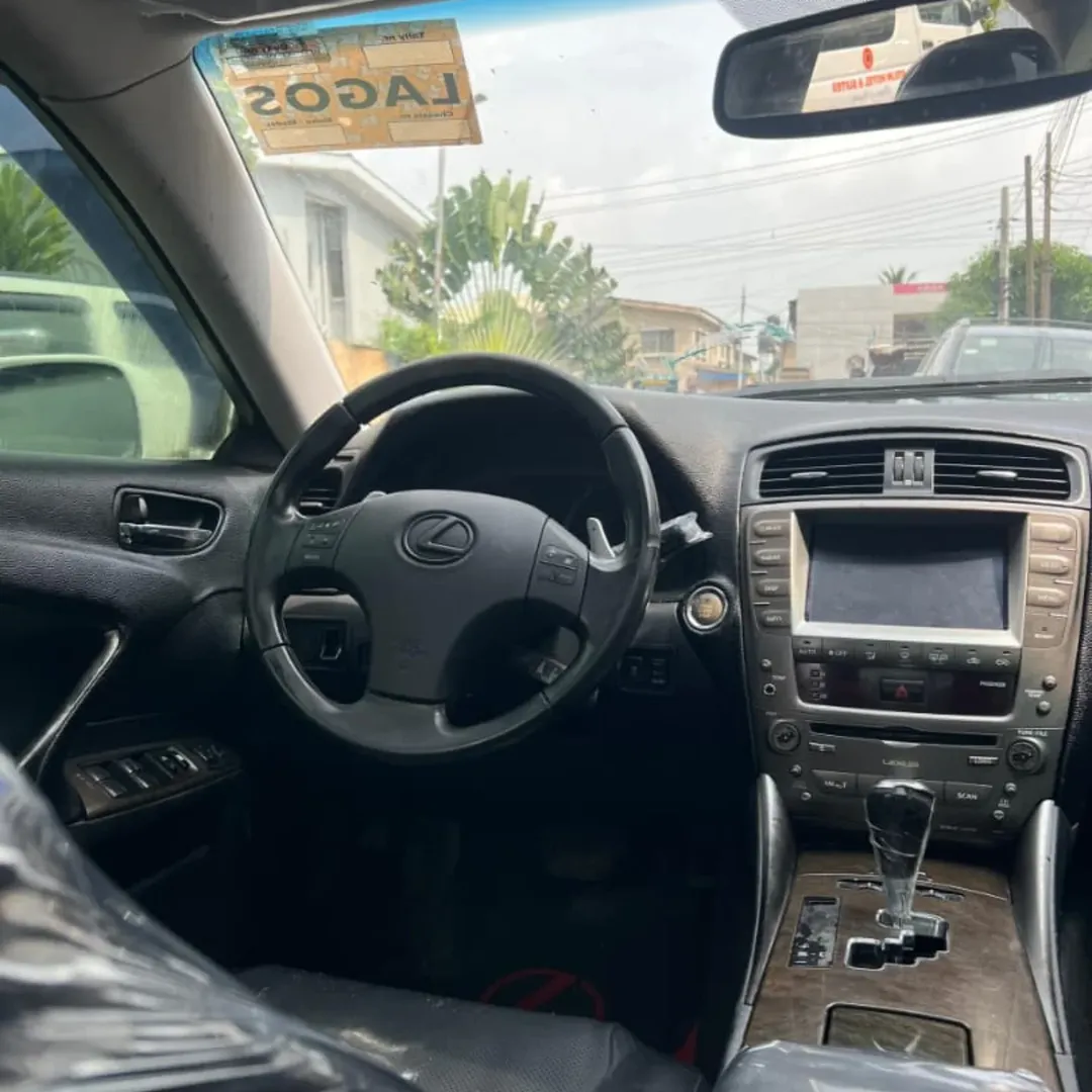 Luxury Lexus IS250: ₦9.5M, Fully Registered