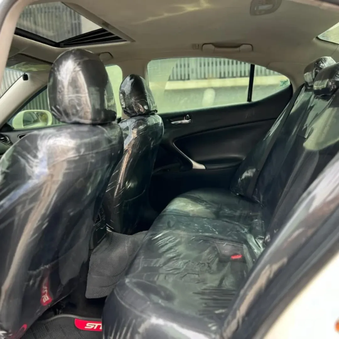 Luxury Lexus IS250: ₦9.5M, Fully Registered