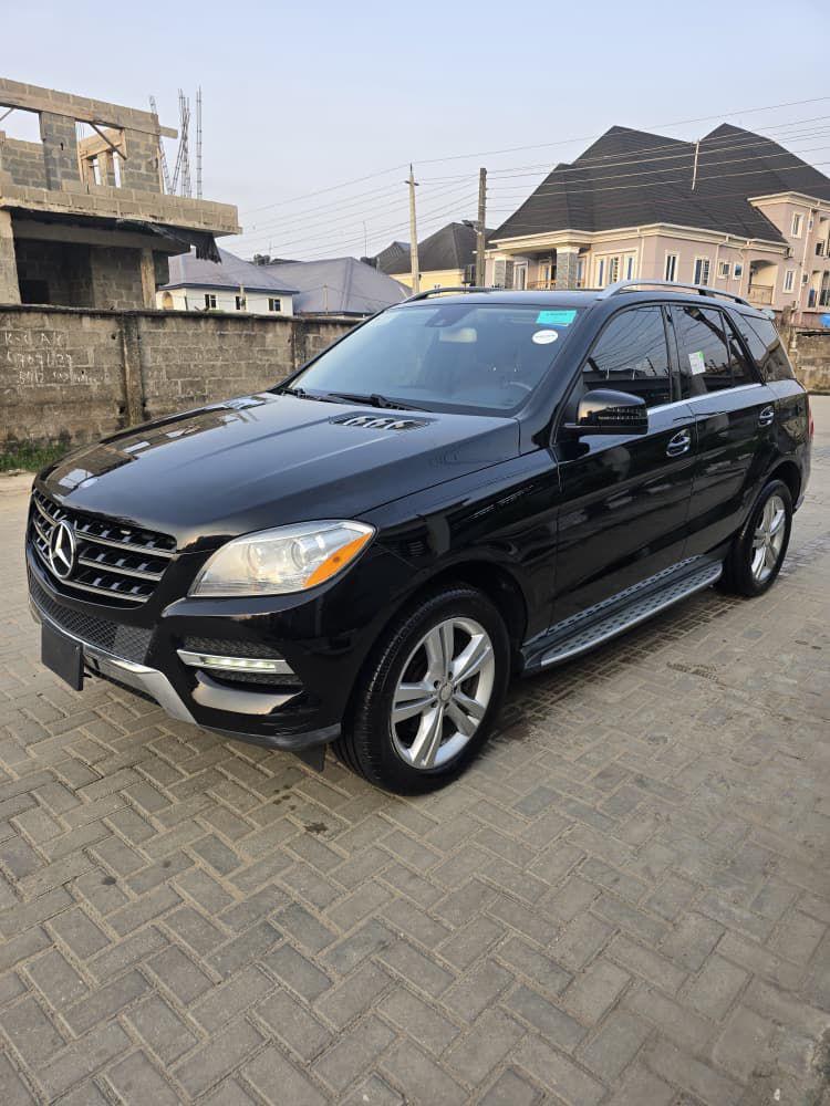 Luxury Power: 2013 ML350 4Matic, Accident-Free