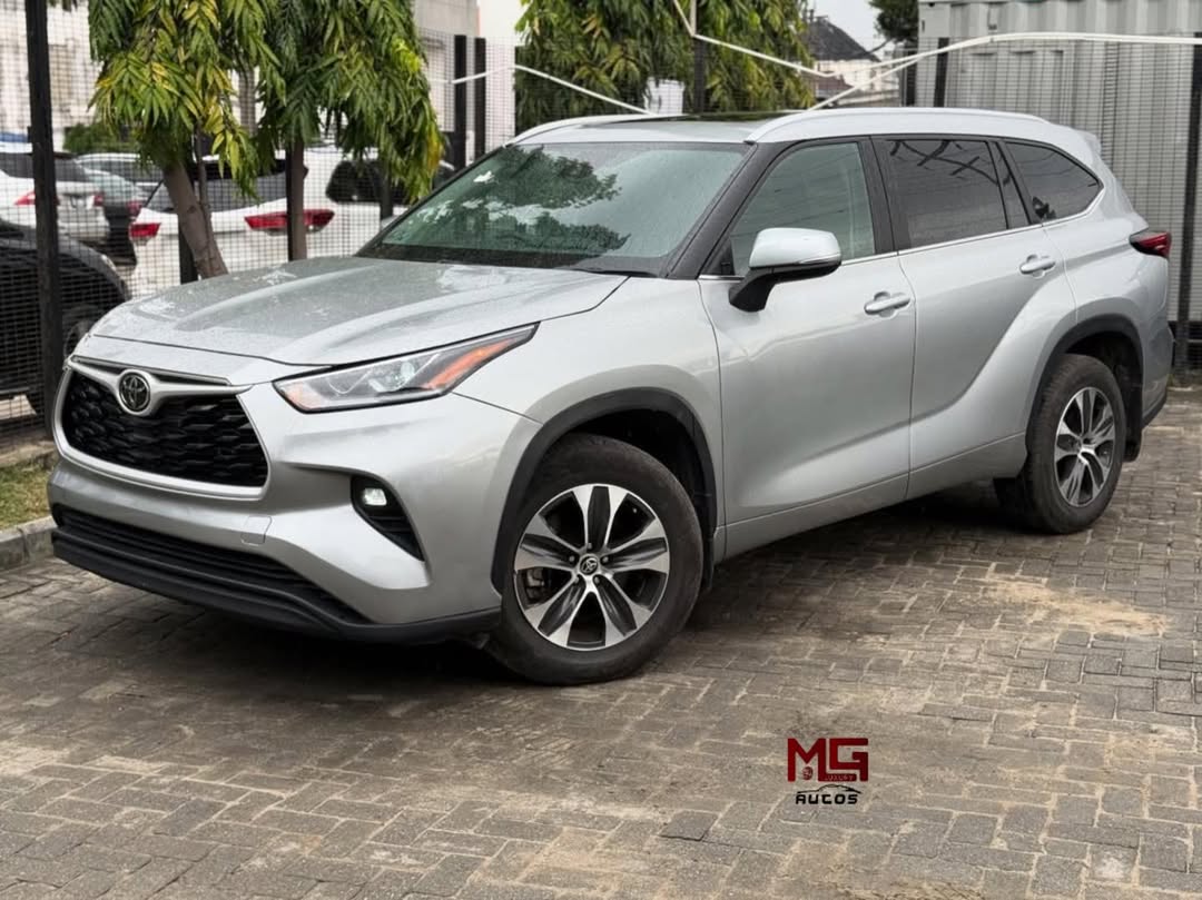 2024 Toyota Highlander XLE: Luxury Tech, Unbeatable Value