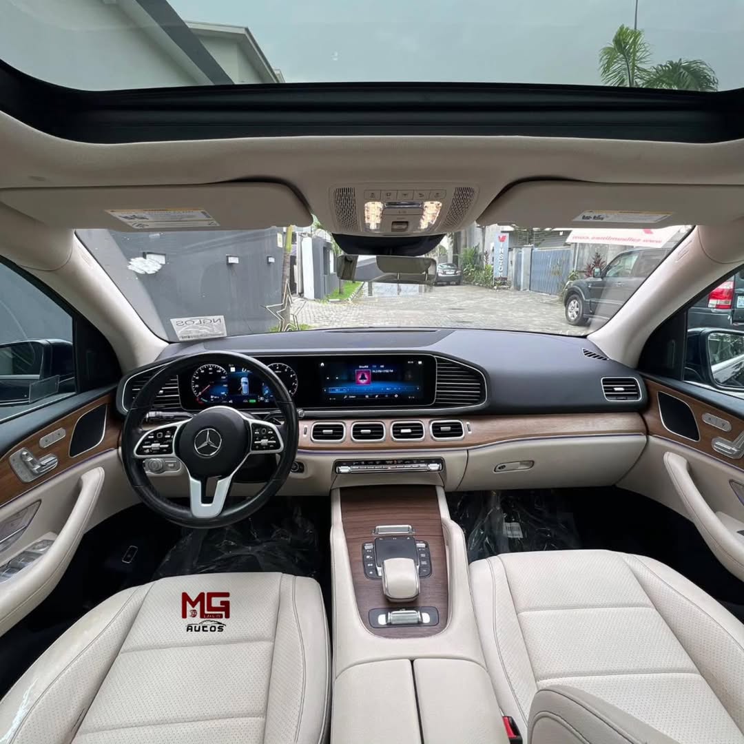 2021 Mercedes GLE450: Luxury SUV, Panoramic Roof, Nationwide
