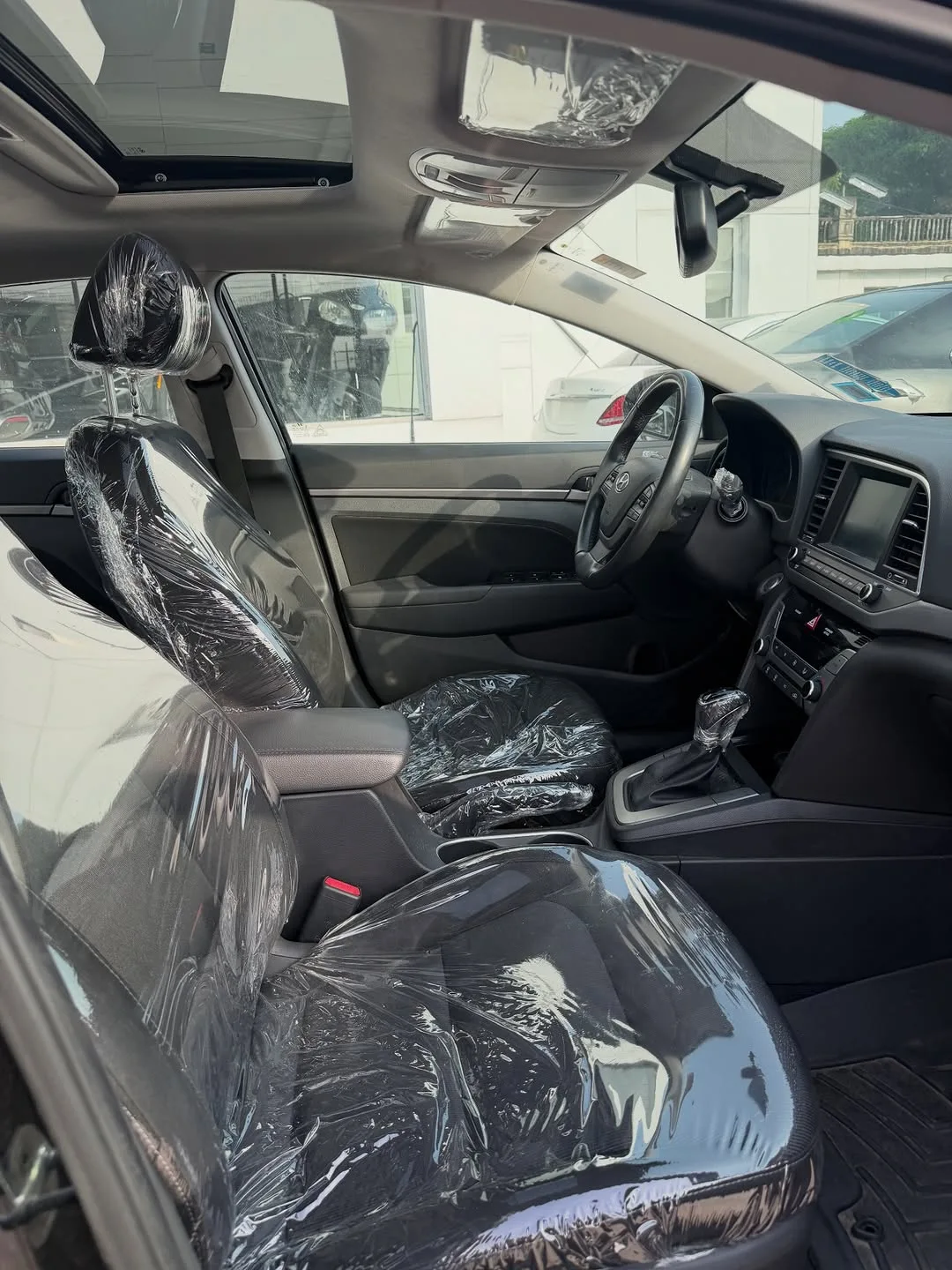 Luxury Elantra: Pre-Order & Save Big!