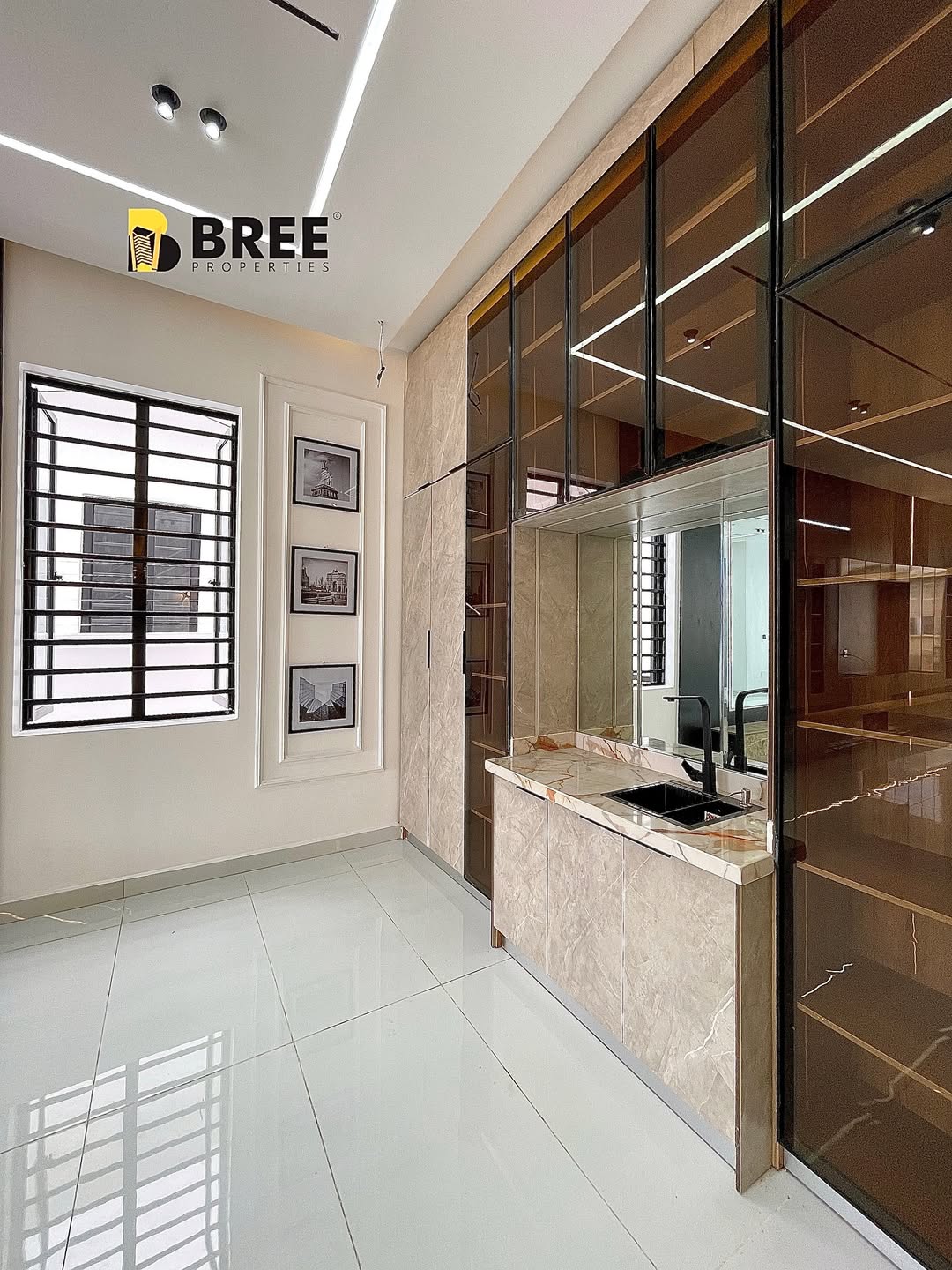 Stunning 5-Bed Ikota Estate Gem with Pool & Gym