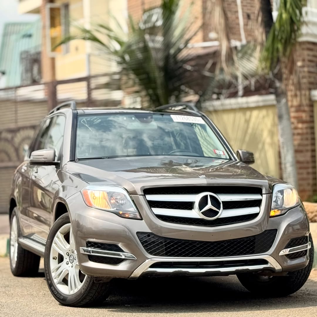 Luxury SUV: 2014 Mercedes GLK, Premium & Pristine