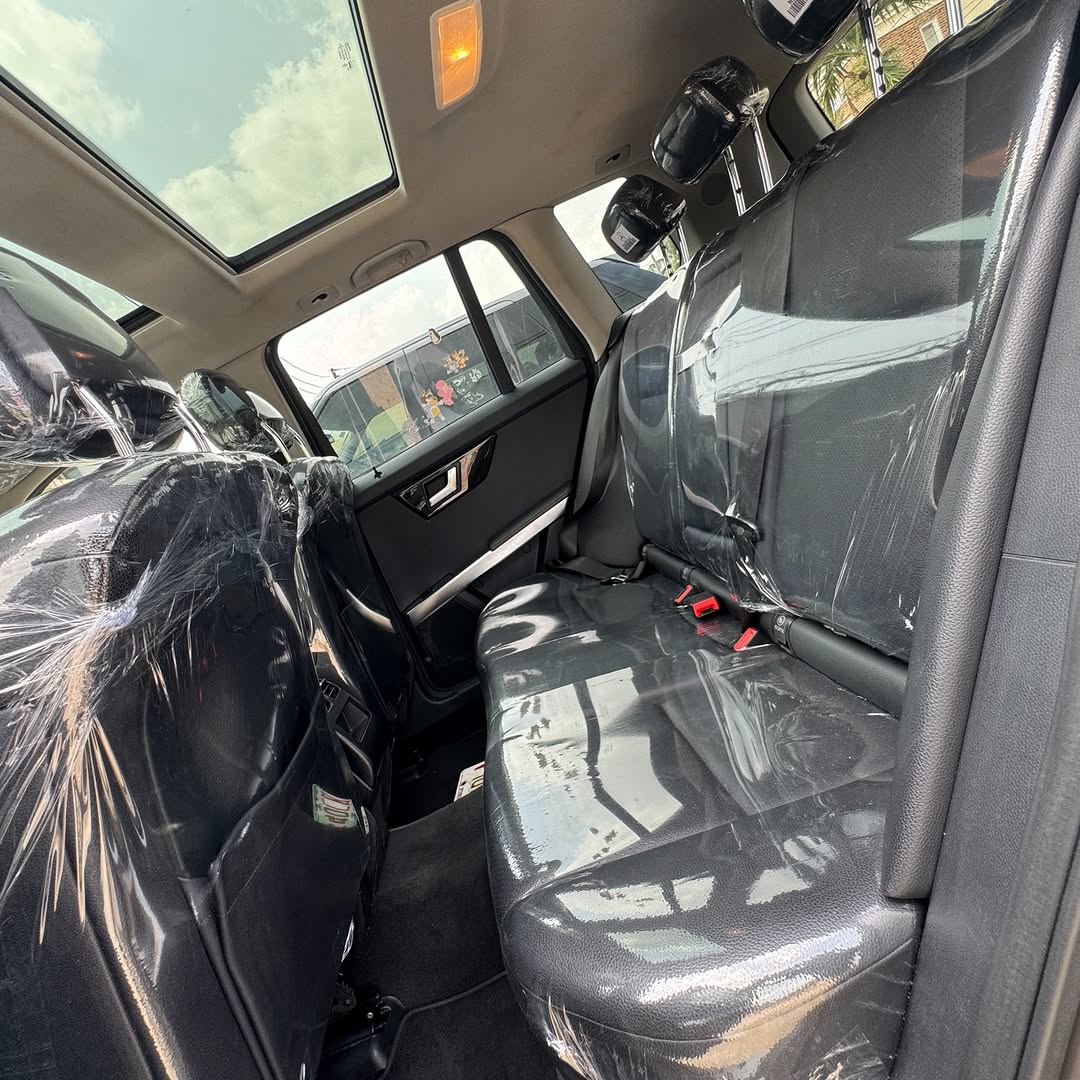 Luxury SUV: 2014 Mercedes GLK, Premium & Pristine