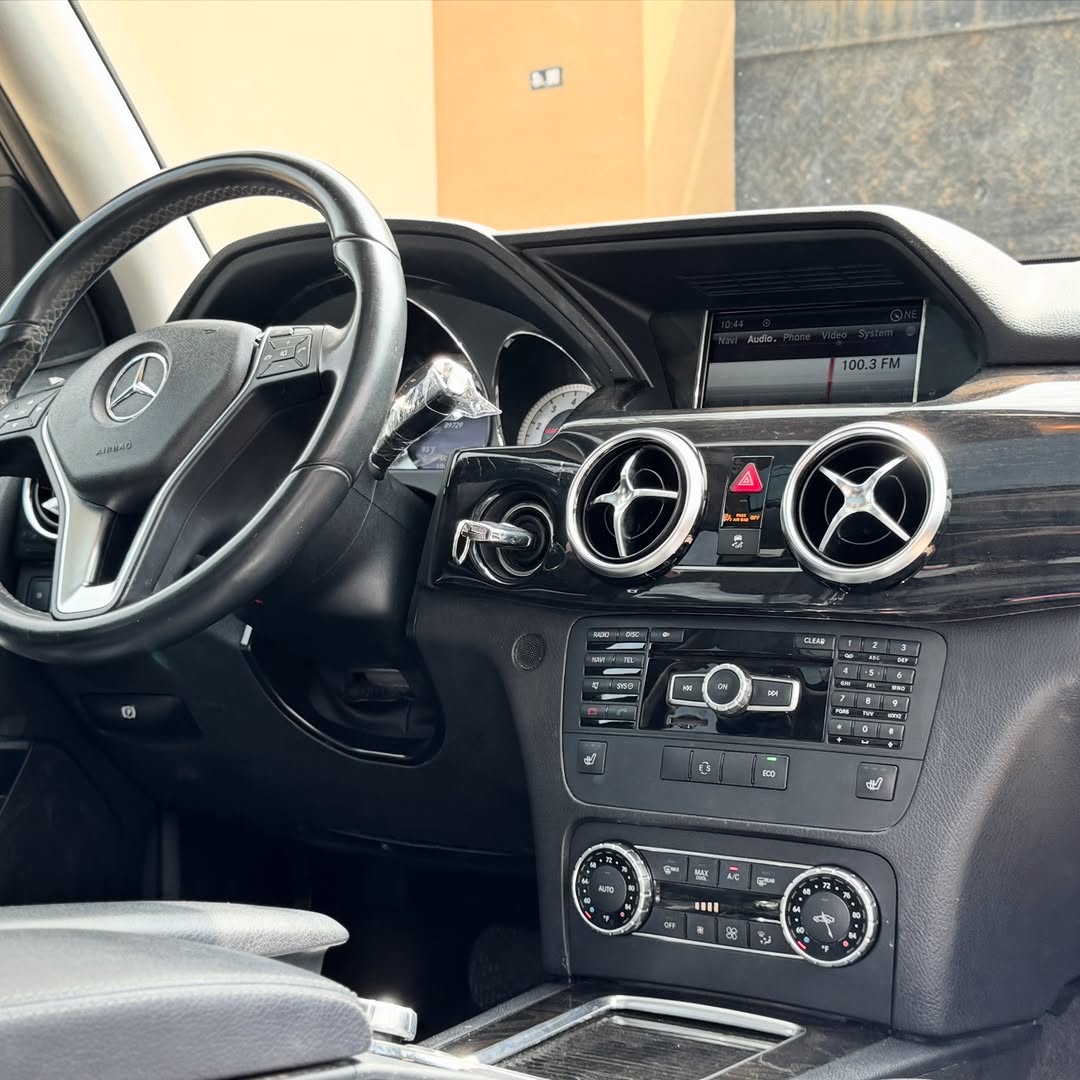 Luxury SUV: 2014 Mercedes GLK, Premium & Pristine