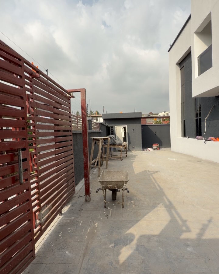 Sophisticated 5-Bedroom Duplex with BQ in Ikeja