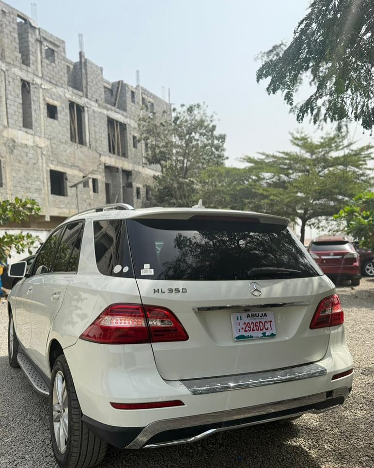 Luxury SUV: 2013 Mercedes ML350, Fully Loaded & Certified