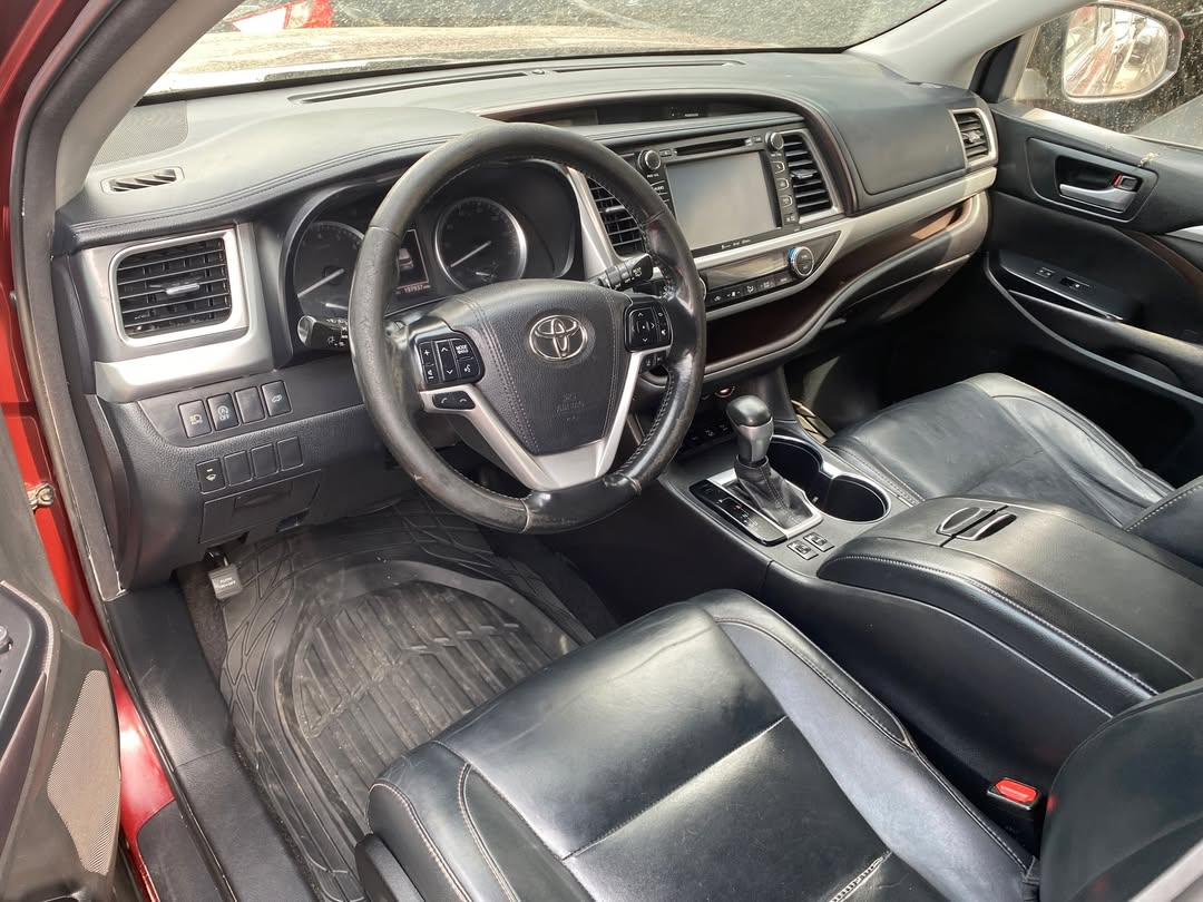 Luxury 2017 Highlander: Fully Paid & Ready to Drive