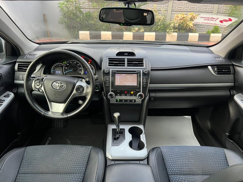 2014 Camry SE V6: Black Leather, Thumb Start, 16.7M