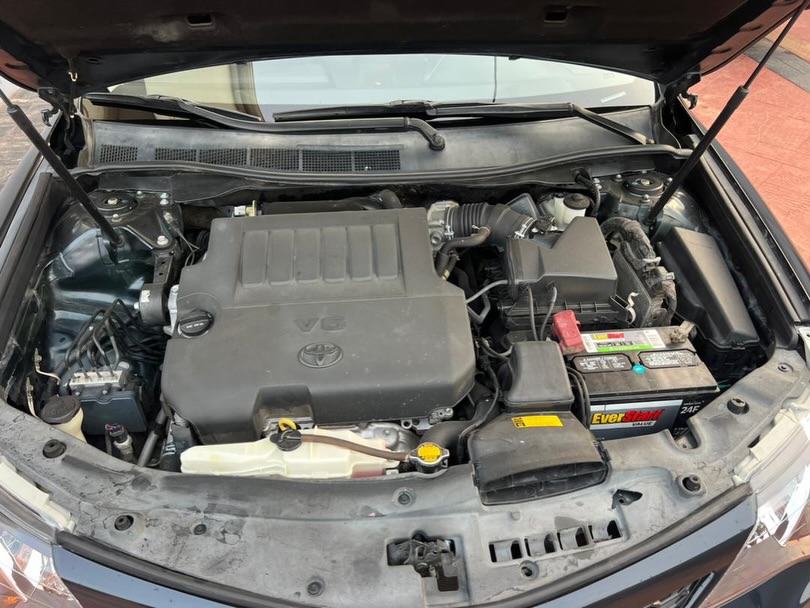 2014 Camry SE V6: Black Leather, Thumb Start, 16.7M