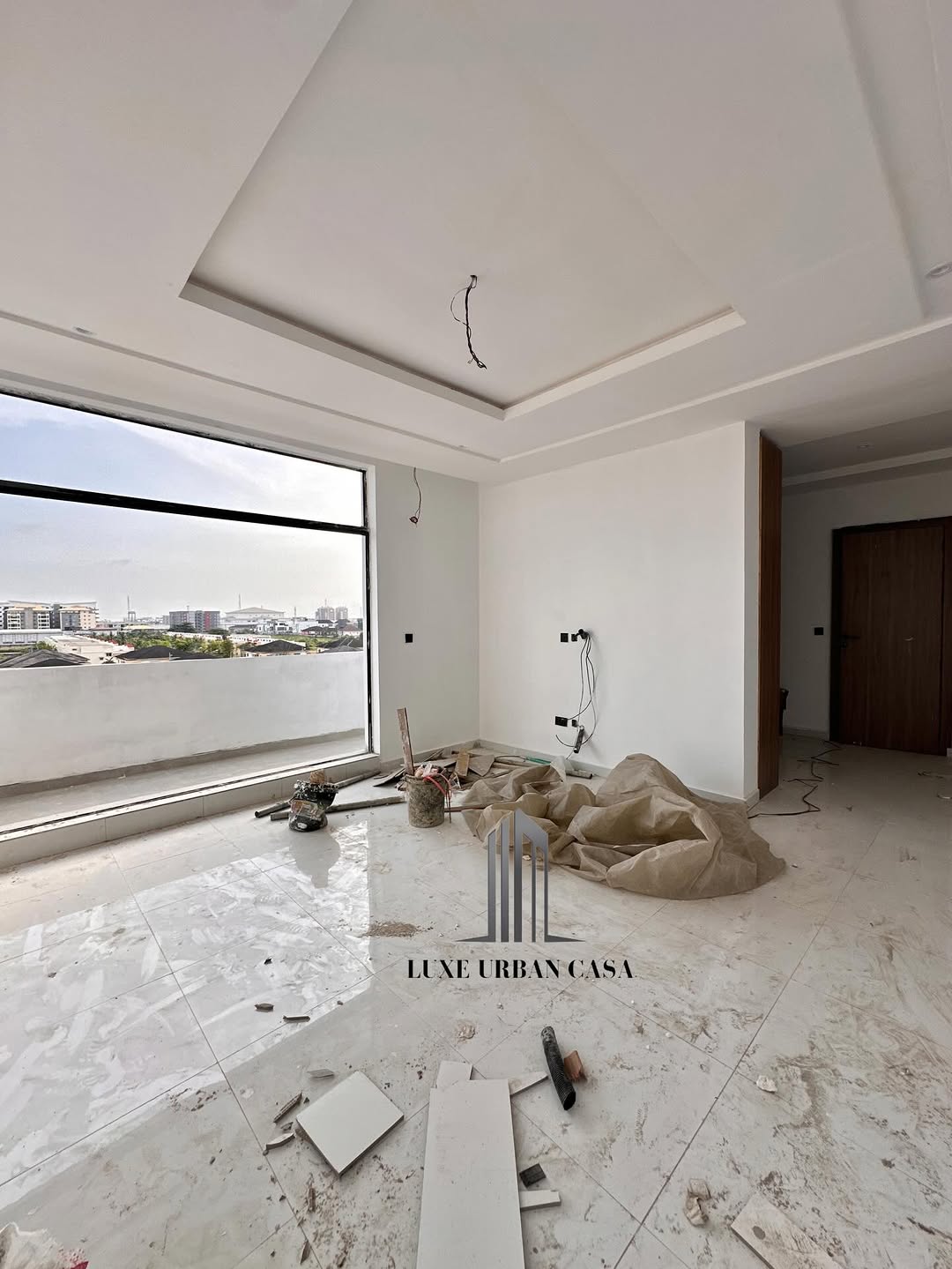 Lekki’s Pinnacle: 3-Bed Penthouse with Pool & Views