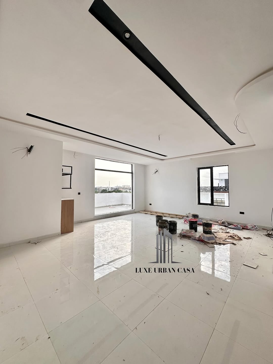 Lekki’s Pinnacle: 3-Bed Penthouse with Pool & Views