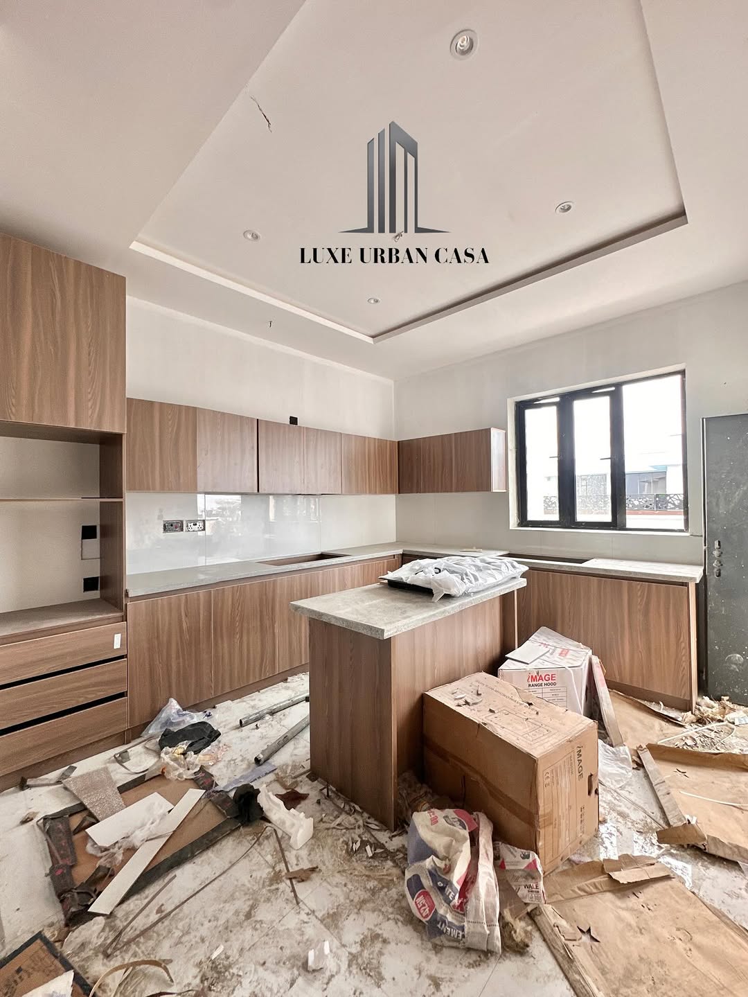 Lekki’s Pinnacle: 3-Bed Penthouse with Pool & Views