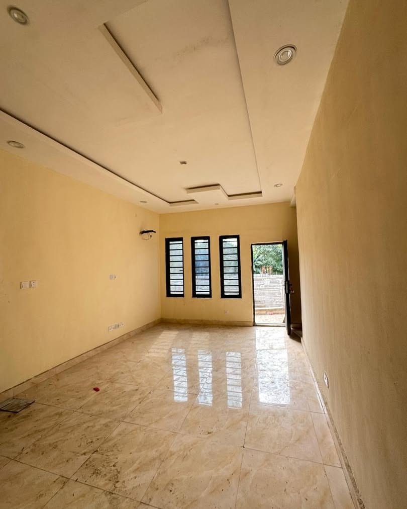 Modern 3-Bed Haven in Serene Yaba