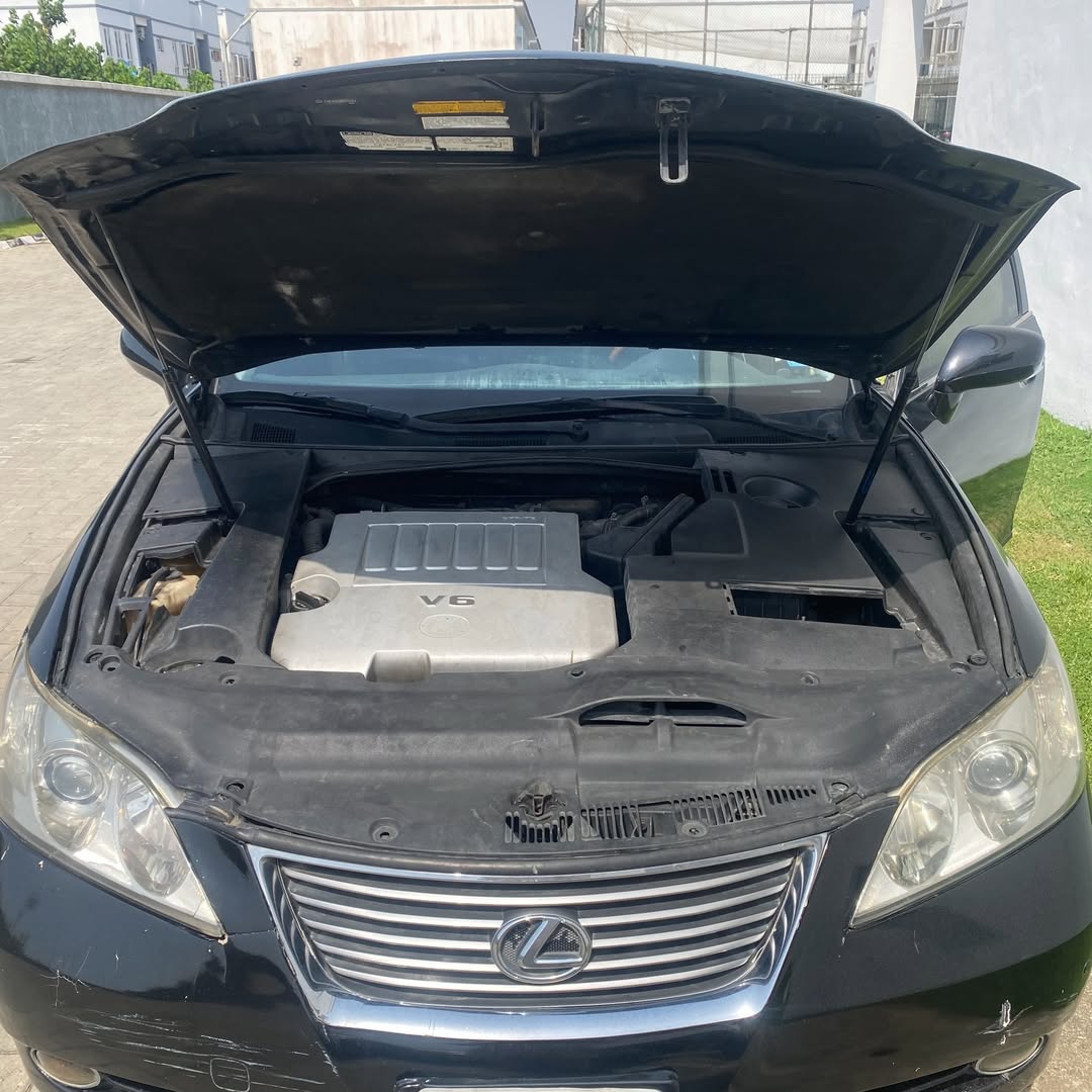 Pristine 2008 Lexus ES350: Luxury & Value at 7.7M