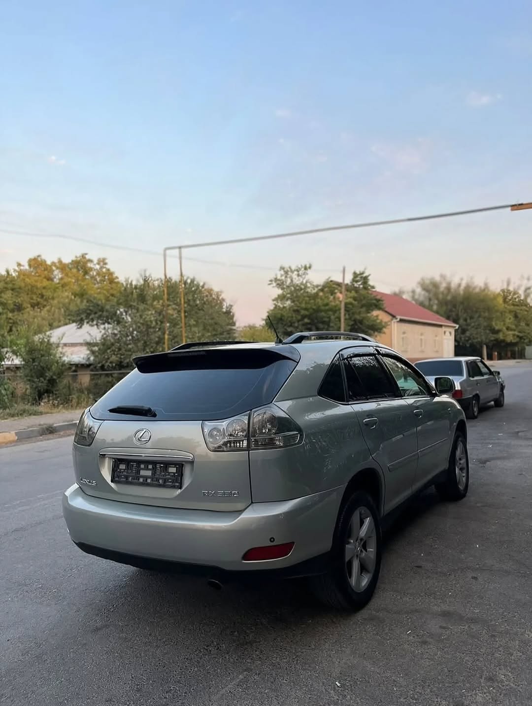 Timeless Lexus Luxury: Unbeatable 2003 RX 330