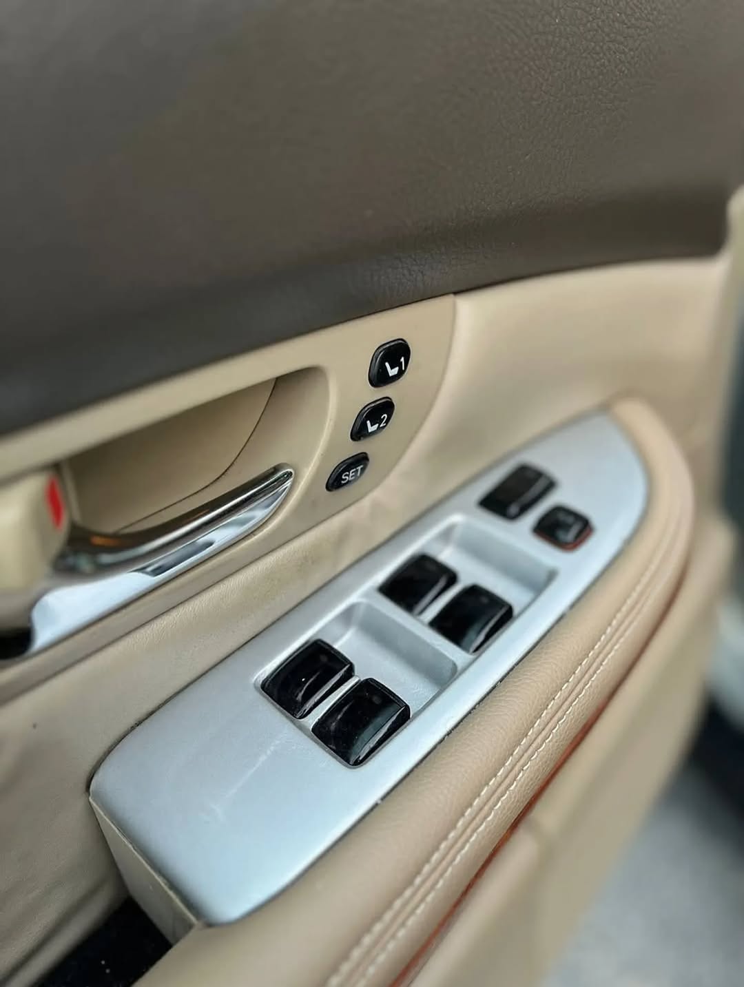 Timeless Lexus Luxury: Unbeatable 2003 RX 330