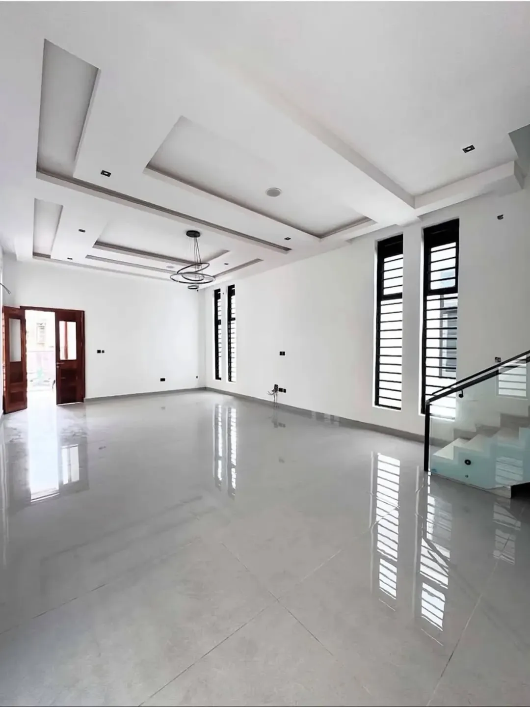 Exquisite 5-Bedroom Duplex with Smart Luxury in Osapa Lekki