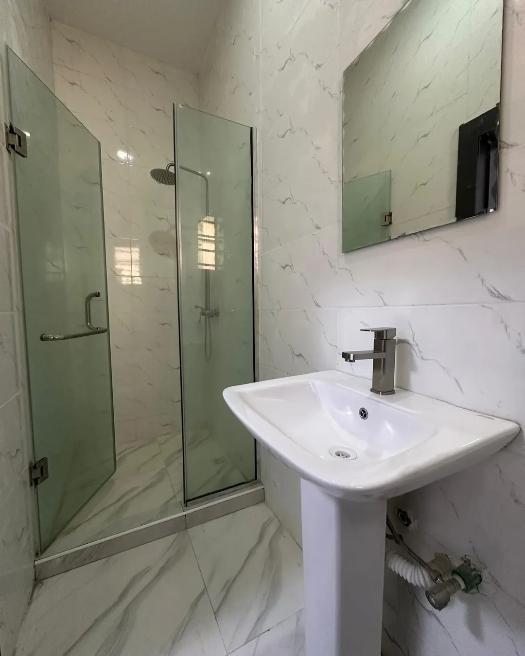 Lekki Haven: 4-Bed Ensuite Duplex with BQ & Smart Features