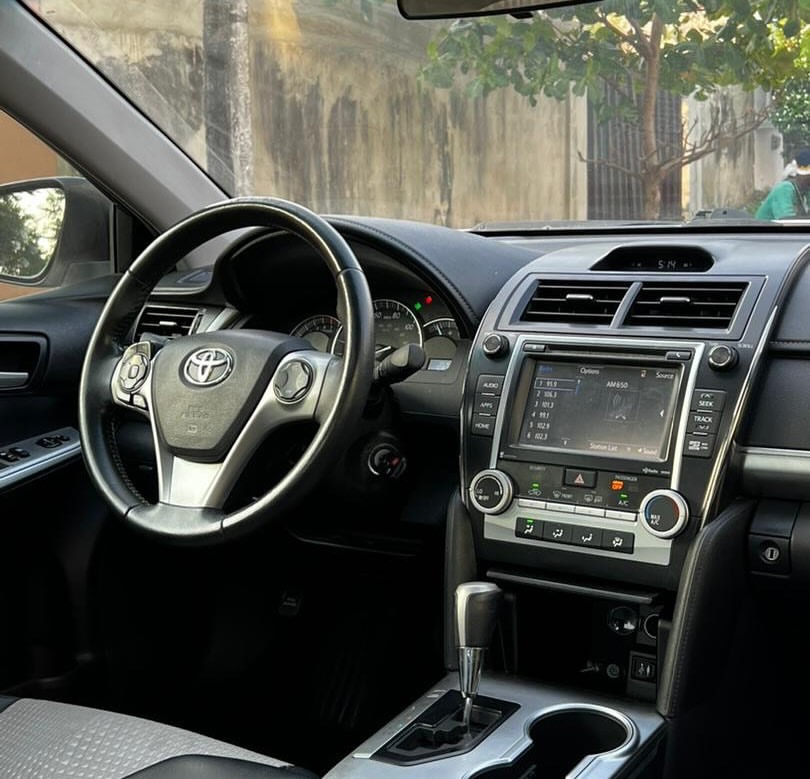 2014 Camry SE: Sporty & Loaded, Duty Paid!