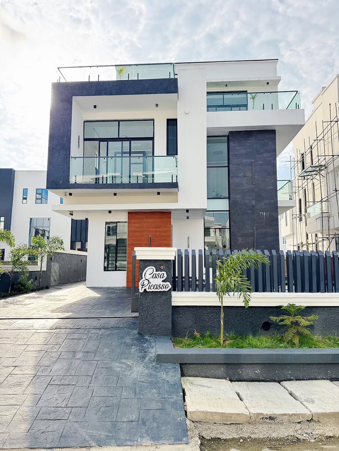 Lekki’s Ultimate 5-Bed Estate with Private Cinema & Pool