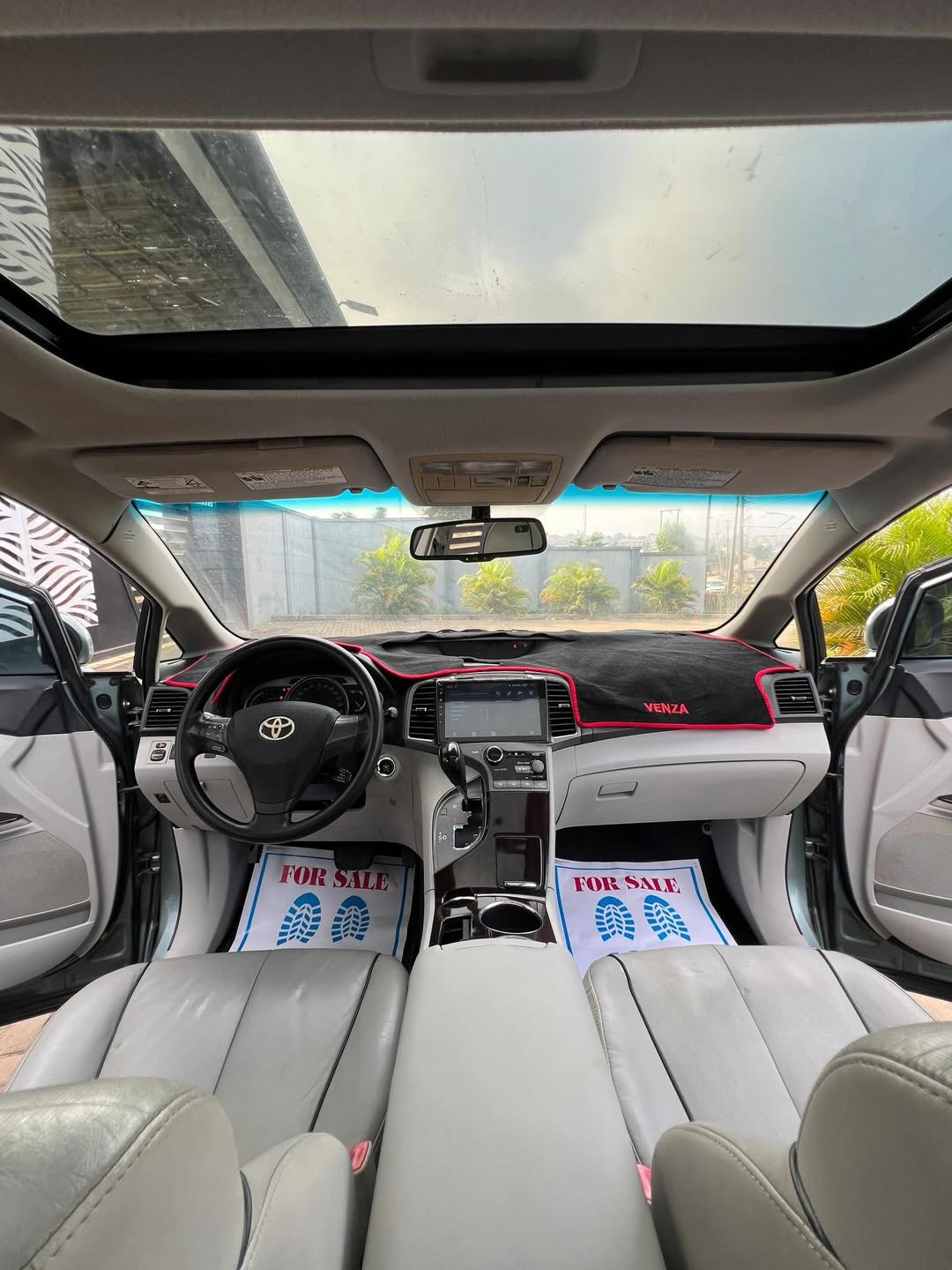 2022 Venza V6: Rare, Loaded & Ready