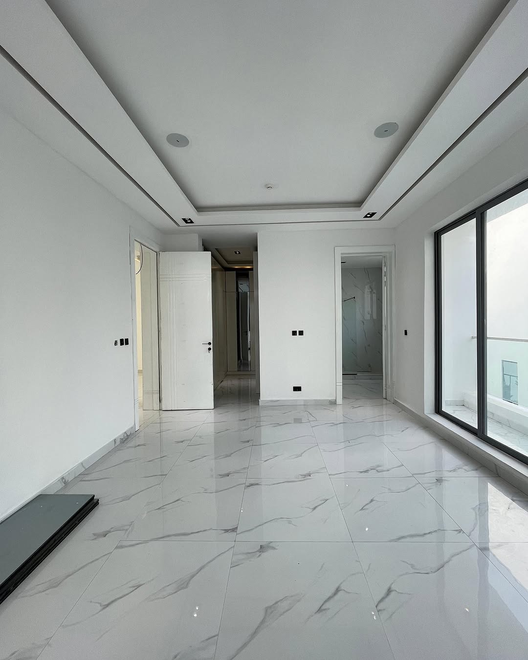 Osapa’s Ultimate Smart Estate: 5BR Haven with Cinema & Pool