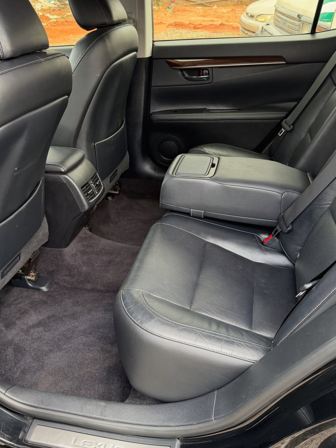 Immaculate 2015 Lexus ES350: Drive Away Today