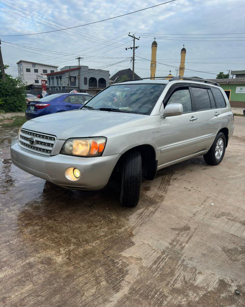 Luxury Toyota Highlander, Only ₦7.15M!