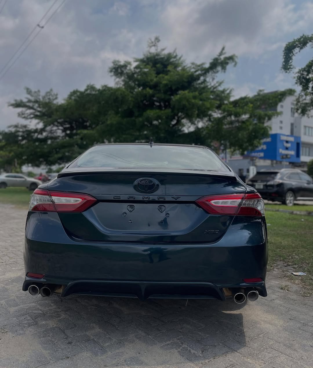 2020 Toyota Camry XSE: Panoramic Sunroof & Luxury
