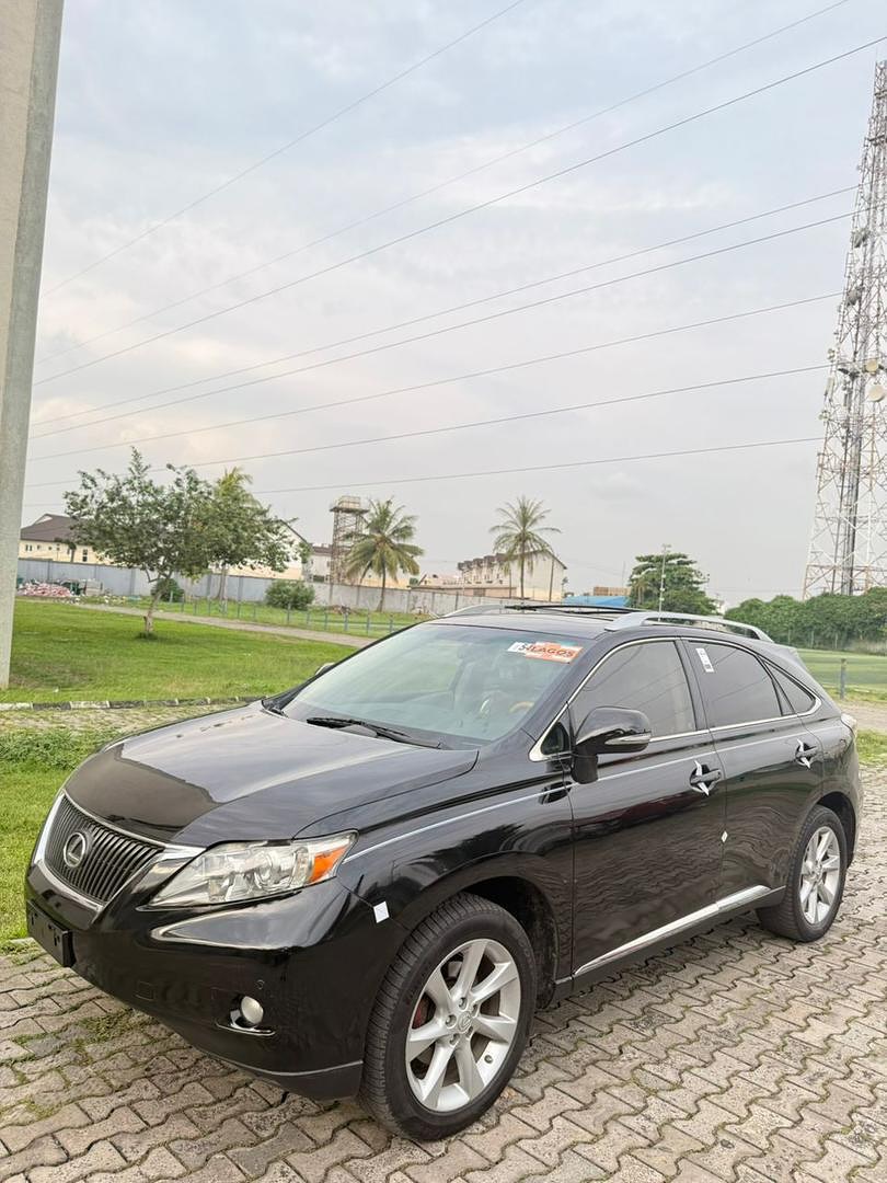 Luxury Lexus RX350: Untouched & Tokunbo-Perfect