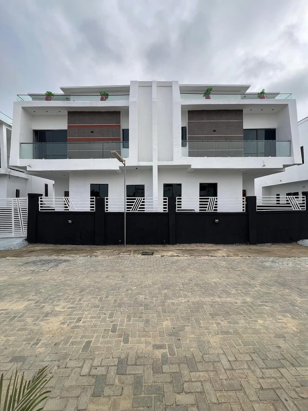 Sangotedo Gem: 4BR Duplex with Pool & BQ