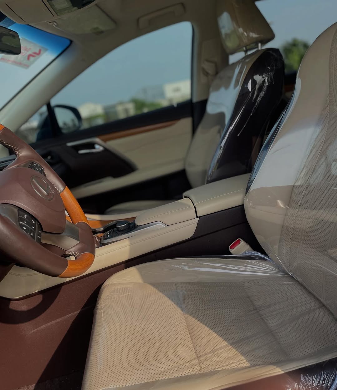 Luxury Lexus RX350: Sunroof & Tech Loaded