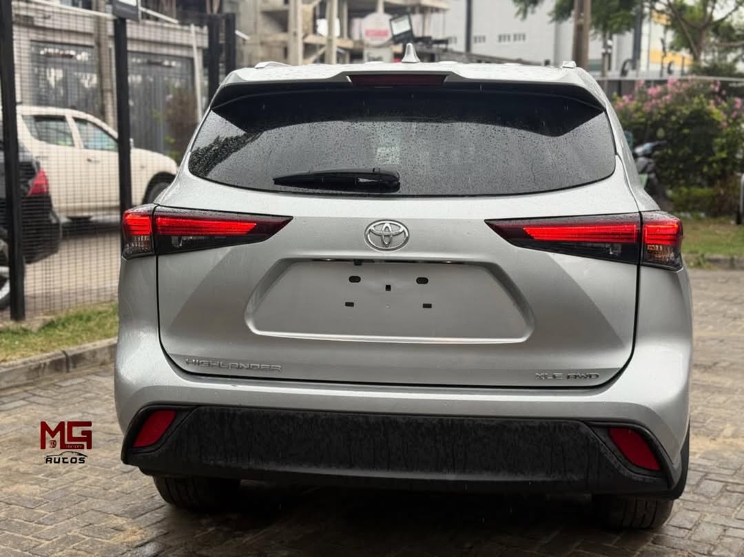 2024 Toyota Highlander XLE: Luxury Tech, Unbeatable Value